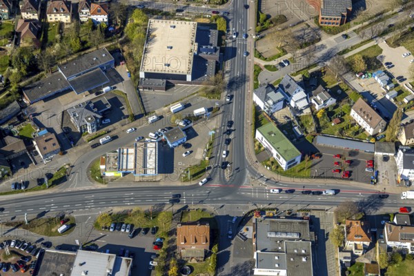 Aerial view, ARAL petrol station at the intersection of Dortmunder Straße and Konrad-Adenauer-Straße, Lünen, Ruhr area, North Rhine-Westphalia, Germany, DE, Europe, aerial view, aerial photography, aerial photography, Münsterland, overview, bird's-eye view, overview