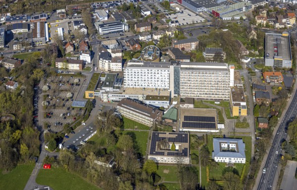 Aerial view, St. Marien Hospital general hospital, Lünen, Ruhr area, North Rhine-Westphalia, Germany, DE, Europe, healthcare, hospital, clinic, clinic centre, hospital, aerial photograph, aerial photography, aerial photography, medical facility, medical aid, Münsterland, overview, bird's-eye view, overview, medical care