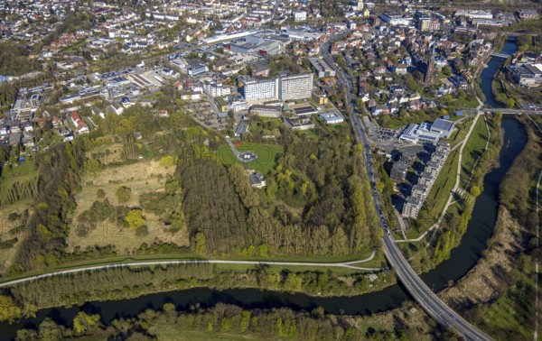 Aerial view, St. Marien Hospital and Lippe residential park with LippeBad on the River Lippe, St. Marien Church, wasteland meadow area, Lünen, Ruhr area, North Rhine-Westphalia, Germany, DE, Europe, heliport, aerial view, aerial photography, aerial photography, Münsterland, overview, bird's-eye view, bird's-eye view, overview