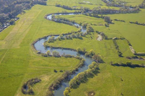 Aerial photograph, Lünen-Lippeweiden airfield and river Lippe meander with Lippe floodplain nature reserve, Lünen, Ruhr area, North Rhine-Westphalia, Germany, DE, Europe, airport, airfield, runway, aerial photograph, aerial photography, aerial photography, Münsterland, runway, overview, bird's-eye view, bird's-eye view, overview