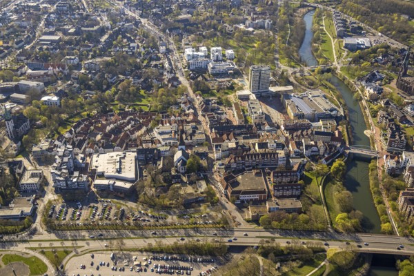 Aerial view, local view pedestrian zone Lange Straße, shopping centre at Christinentor with office high-rise buildings Am Christinentor, old town old quarter historic houses with red roofs Silberstraße, right town hall city of Lünen at the river Lippe, Lünen, Ruhr area, North Rhine-Westphalia, Germany, DE, Europe, aerial view, aerial photography, aerial photography, Münsterland, overview, bird's-eye view, birds-eyes view, overview