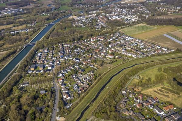 Aerial view, residential area, local view Horstmar at the Datteln-Hamm canal and river Seseke, Lünen, Ruhr area, North Rhine-Westphalia, Germany, DE, Europe, property tax, real estate, aerial view, aerial photography, aerial photography, Münsterland, overview, bird's eye view, residential area, living and living, residential area, residential quality, residential neighbourhood, housing estate, residential area, birds-eyes view, overview