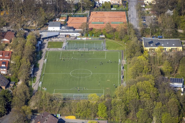 Aerial photo, football training on the sports field, football stadium of SV Preußen 07 Fußball e.V. Lünen, tennis courts, Horstmar, Lünen, Ruhr area, North Rhine-Westphalia, Germany, DE, Europe, football pitch, football stadium, aerial photo, aerial photography, aerial photography, Münsterland, sport, sports facilities, sports field, sports facility, stadium, overview, bird's eye view, bird's eye view, overview
