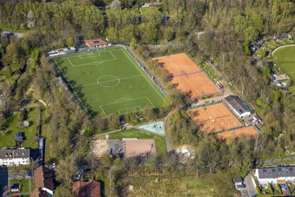 Aerial photo, football stadium SG Gahmen 24/74 e.V. sports field and tennis courts TG Gahmen e.V., Altenderne, Lünen, Ruhr area, North Rhine-Westphalia, Germany, DE, Europe, football field, football stadium, aerial photo, aerial photography, aerial photography, Münsterland, sport, sports facilities, sports field, sports facility, stadium, overview, bird's-eye view, bird's-eye view, overview