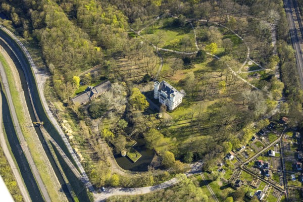 Aerial view, Schwansbell Castle with two towers, former knight's seat of the Lords of Schwansbell, Horstmar, Lünen, Ruhr area, North Rhine-Westphalia, Germany, DE, monument protection, Europe, aerial view, aerial photography, aerial photography, Münsterland, private property, castle, overview, bird's-eye view, overview