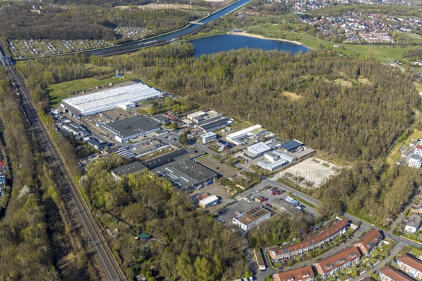 Aerial view, industrial area Scharnhorststraße and forest area Seepark, behind Horstmarer See and Datteln-Hamm-Canal, Horstmar, Lünen, Ruhr area, North Rhine-Westphalia, Germany, DE, Europe, aerial view, aerial photography, aerial photography, Münsterland, overview, bird's-eye view, birds-eyes view, overview