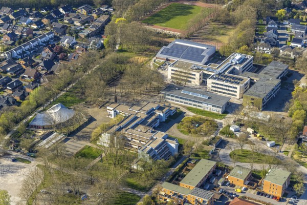 Aerial photo, Altlünen school centre, secondary school and grammar school, Kita Small Munsterlander Lünen e.V., Nordlünen, Lünen, Ruhr area, North Rhine-Westphalia, Germany, education, educational institution, DE, Europe, grammar school, kindergarten, day-care centre, day-care centre, day-care centre, educational institute, aerial photo, aerial photography, aerial photography, Münsterland, secondary school, school, overview, bird's-eye view, overview