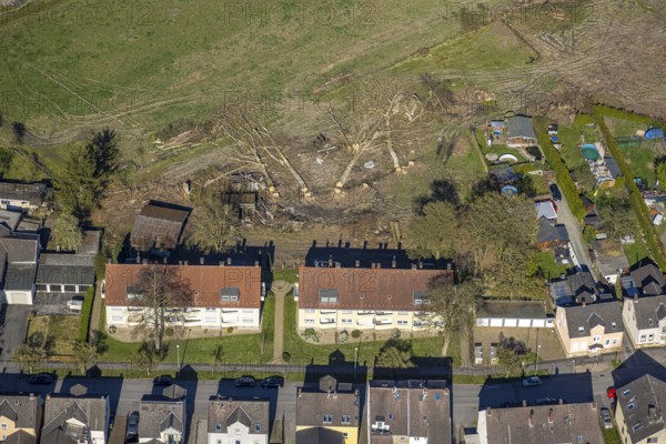 Aerial view, construction site meadow area between Sedanstrasse, Saarbrücker Strasse and Blücherstrasse and the Datteln-Hamm canal for new housing, Lünen, Ruhr area, North Rhine-Westphalia, Germany, construction work, construction area, building site, building plots, construction project, construction site, DE, Europe, aerial view, aerial photography, aerial photography, Münsterland, overview, bird's-eye view, bird's-eye view, overview