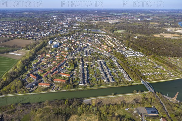 Aerial view, residential area, local view, district Osterfeld, miners' housing estate Am Kanal, Lünen, Ruhr area, North Rhine-Westphalia, Germany, workers' housing estate, DE, Europe, property tax, real estate, aerial view, aerial photography, aerial photography, Münsterland, overview, bird's eye view, housing estate, housing and living, residential area, housing quality, residential neighbourhood, housing estate, residential district, colliery housing estate, birds-eyes view, overview