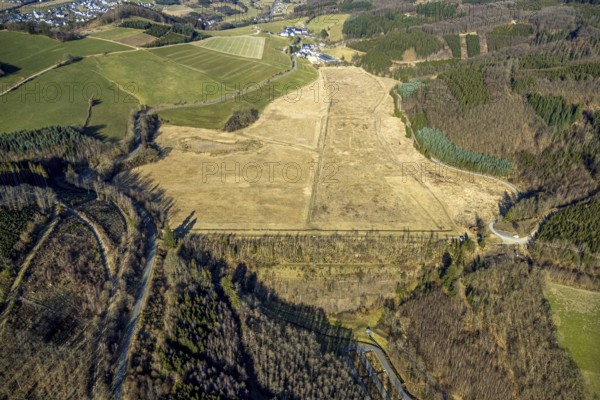 Aerial view, mega solar park planned on Hachen mud pond, meadows and fields with fallow land, Hachener Straße, Meggen, Lennestadt, Sauerland, North Rhine-Westphalia, Germany, DE, Europe, photovoltaic, aerial view, aerial photography, aerial photography, photovoltaic plant, solar plant, solar park, solar power plant, overview, bird's-eye view, bird's-eye view, overview