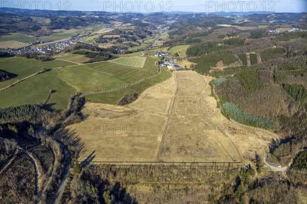 Aerial view, mega solar park planned on Hachen mud pond, meadows and fields with fallow land, Hachener Straße, Meggen, Lennestadt, Sauerland, North Rhine-Westphalia, Germany, DE, Europe, photovoltaic, aerial view, aerial photography, aerial photography, photovoltaic plant, solar plant, solar park, solar power plant, overview, bird's-eye view, bird's-eye view, overview