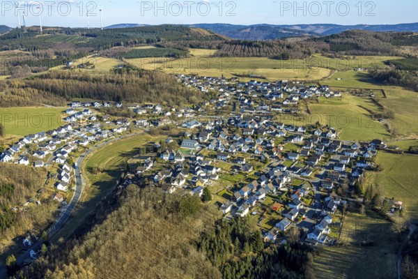 Aerial view, residential area, view of Halberbracht, hilly landscape, Lennestadt, Sauerland, North Rhine-Westphalia, Germany, DE, Europe, property tax, real estate, aerial view, aerial photography, aerial photography, overview, bird's eye view, residential complex, living and living, residential area, quality of life, residential neighbourhood, housing estate, residential district, bird's eye view, overview