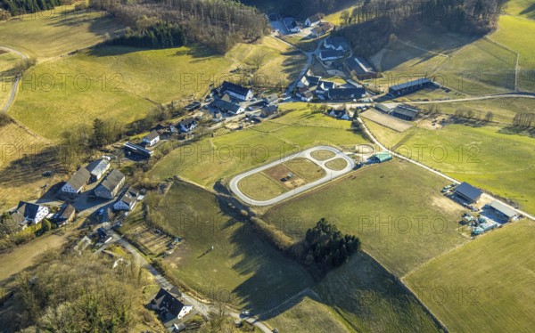 Aerial view, Quinkenhof riding centre, paddock in Melbecke, Lennestadt, Sauerland, North Rhine-Westphalia, Germany, DE, Europe, aerial view, aerial photography, aerial photography, horses, equestrian sport, riding centre, riding school, equestrian sport, riding centre, riding stable, overview, bird's-eye view, overview