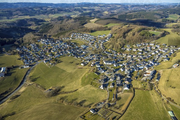 Aerial view, local view Oberelspe, forest and hilly landscape, Halberbracht, Lennestadt, Sauerland, North Rhine-Westphalia, Germany, DE, Europe, property tax, real estate, aerial view, aerial photography, aerial photography, overview, bird's-eye view, residential area, living and living, residential area, residential quality, residential neighbourhood, housing estate, residential area, birds-eyes view, overview
