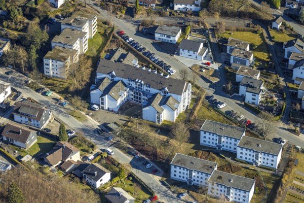 Aerial view, Richard-Winkel-Seniorenzentrum Maumke, Bonzel, residential area high-rise buildings and apartment blocks, Lennestadt, Sauerland, North Rhine-Westphalia, Germany, retirement home, old people's home, care and nursing, DE, Europe, property tax, real estate, aerial photography, aerial photography, aerial photography, care facility, retirement home, retirement residence, retirement home, retirement centre, overview, bird's-eye view, residential complex, living and living, residential area, residential quality, residential quarter, residential estate, residential district, birds-eyes view, overview