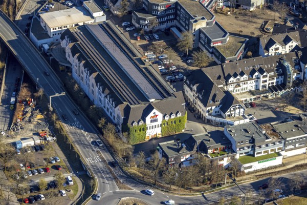 Aerial view, town hall Lennestadt and Thomas-Morus-Platz, shopping centre Gartenstraße with HIT supermarket, Altenhundem, Lennestadt, Sauerland, North Rhine-Westphalia, Germany, authority, DE, Europe, aerial view, aerial photography, aerial photography, town hall, city administration, overview, bird's-eye view, overview