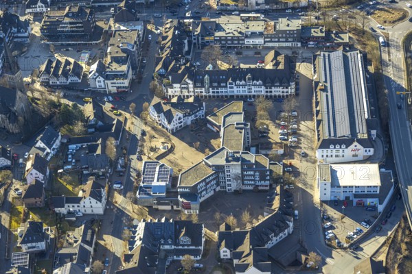 Aerial view, town hall Lennestadt and Thomas-Morus-Platz, on the right shopping centre Gartenstraße with HIT supermarket, Altenhundem, Lennestadt, Sauerland, North Rhine-Westphalia, Germany, authority, DE, Europe, aerial view, aerial photography, aerial photography, town hall, city administration, overview, bird's-eye view, overview