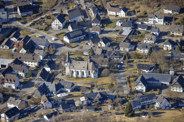 Aerial view, Church of St Katharina Kirchhundem-Heinsberg in the town centre, Heinsberg, Kirchhundem, Sauerland, North Rhine-Westphalia, Germany, place of worship, DE, Europe, religious community, place of worship, holy site, church, parish, denomination, Lennestadt, aerial view, aerial photography, aerial photography, religion, religious site, overview, bird's-eye view, overview