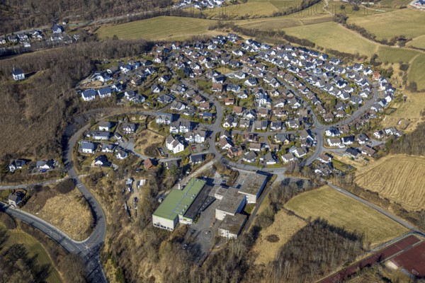 Aerial view, residential area, local view Flape, wooded area, hilly landscape with forest damage, Kirchhundem, Sauerland, North Rhine-Westphalia, Germany, DE, Europe, property tax, real estate, aerial view, aerial photography, aerial photography, overview, bird's-eye view, residential area, living and living, residential area, residential quality, residential neighbourhood, housing estate, residential area, birds-eyes view, overview
