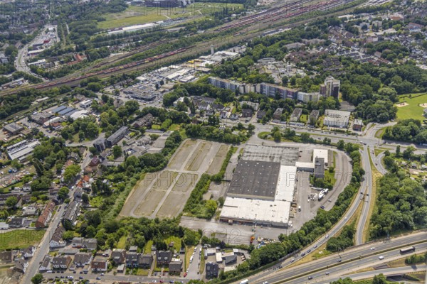Aerial view, commercial area Toy FoodSystem GmbH company building Wasserstraße, housing estate multi-family houses Scharpwinkelring, Baukau-West, Herne, Ruhr area, North Rhine-Westphalia, Germany, DE, Europe, commercial enterprises, commercial area, commercial area, commercial property, commercial park, commercial location, commercial use, industrial area, industrial location, aerial view, aerial photography, aerial photography, overview, bird's-eye view, bird's-eye view, overview, linksderA43, HernelinksderA43