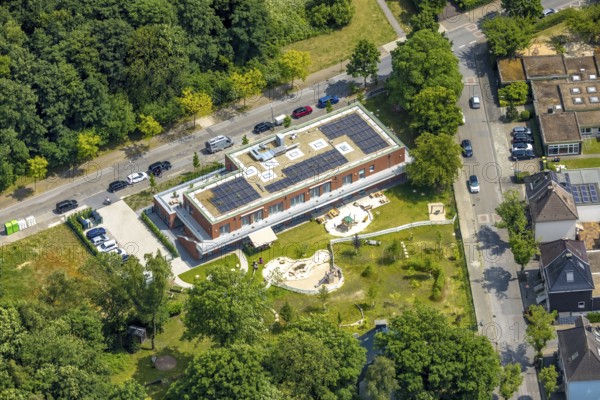 Aerial view, Franzpark with new kindergarten Am Freibad, Franzweg corner Am Freibad, roof with solar panels, Wanne, Herne, Ruhr area, North Rhine-Westphalia, Germany, DE, Europe, photovoltaic, aerial view, aerial photography, aerial photography, photovoltaic system, solar, solar system, solar roof, solar energy, solar panels, solar power system, overview, bird's-eye view, bird's-eye view, overview, linksderA43, HernelinksderA43