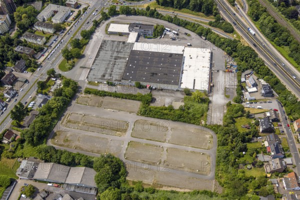 Aerial view, commercial area Toy FoodSystem GmbH company building Wasserstraße, Baukau-West, Herne, Ruhr area, North Rhine-Westphalia, Germany, DE, Europe, commercial enterprises, commercial area, commercial area, commercial property, commercial park, commercial location, commercial use, industrial area, industrial location, aerial photograph, aerial photography, aerial photography, overview, bird's-eye view, bird's-eye view, overview, linksderA43, HernelinksderA43
