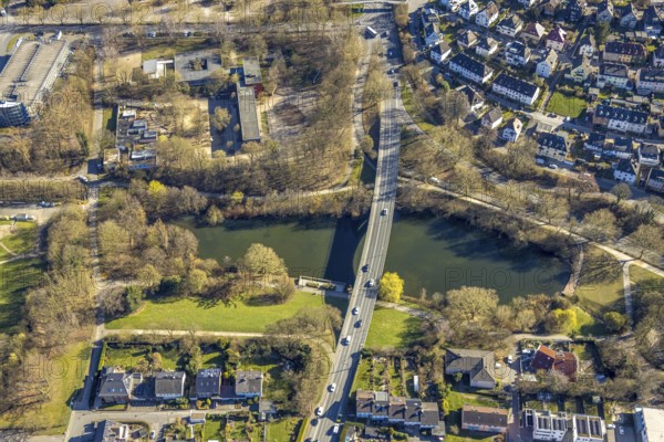 Aerial view, Alexanderstraße bridge over the Ischeland pond Golf von Ischeland, Altenhagen, Hagen, Ruhr area, North Rhine-Westphalia, Germany