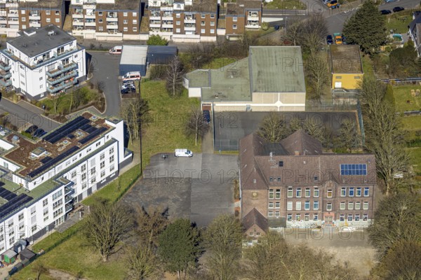 Aerial view, new building senior centre - Protea Wohnen am Schloss, primary school Forellstraße, Baukau, Herne, Ruhr area, North Rhine-Westphalia, Germany, retirement home, old people's home, care and nursing, education, educational institution, DE, Europe, primary school, property tax, real estate, educational institute, aerial view, aerial photography, aerial photography, care facility, school, retirement home, retirement home, retirement home, senior centre, overview, bird's eye view, residential complex, living and life, residential area, residential buildings, birds-eyes view, overview