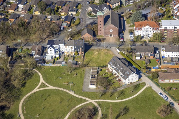 Aerial view, Quartierpark Klosterstraße, ktah. Church of the Holy Family and Holsterhausen, Herne, Ruhr area, North Rhine-Westphalia, Germany, DE, Europe, aerial view, aerial photography, aerial photography, local recreation area, park, overview, bird's eye view, birds-eyes view, green lung, overview