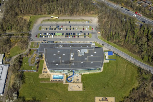 Aerial view, Wananas sports and leisure pool, Baukau-West, Herne, Ruhr area, North Rhine-Westphalia, Germany, bathing establishment, bathing resort, DE, Europe, outdoor pool, leisure facility, leisure pool, leisure activities, leisure enjoyment, aerial photograph, aerial photography, aerial photography, car parks, swimming pool, swimming pool, overview, bird's eye view, water slide, birds-eyes view, overview