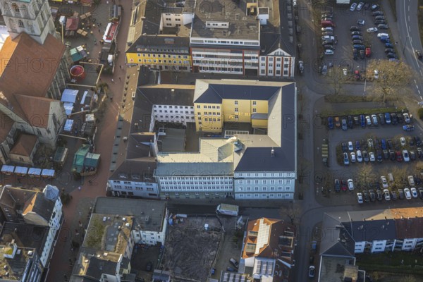 Aerial view, town hall and educational centre on the market square, pedestrian zone with Christmas market, centre, Hamm, Ruhr area, North Rhine-Westphalia, Germany