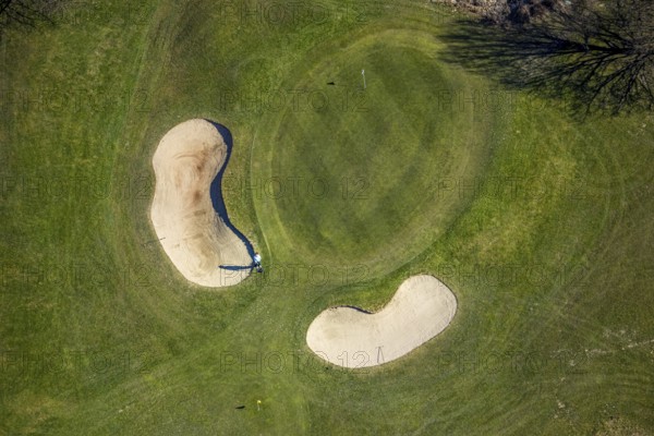 Aerial view, golfing in Herdecke, golf player on the golf course and bunker, Ostend, Herdecke, Ruhr area, North Rhine-Westphalia, Germany, DE, Europe, golf, golf green, golf course, golf club, golf course, golf meadow, aerial view, aerial photography, aerial photography, sports, overview, bird's-eye view, overview