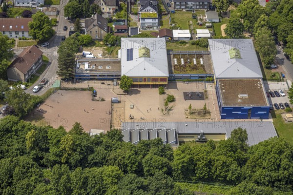 Aerial view, Michaelschule primary school with schoolyard and indoor swimming pool, Wanne, Herne, Ruhr area, North Rhine-Westphalia, Germany, education, educational institution, DE, Europe, primary school, educational institute, aerial view, aerial photography, aerial photography, school, overview, bird's-eye view, overview, linksderA43, HernelinksderA43