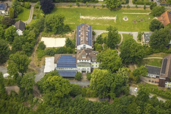 Aerial view, Beluga (sturgeon), roof with solar panels, Hattingen, Ruhr area, North Rhine-Westphalia, Germany, DE, Europe, photovoltaic, aerial view, aerial photography, aerial photography, photovoltaic plant, solar, solar plant, solar roof, solar energy, solar panels, solar park, solar power plant, overview, bird's eye view, birds-eyes view, overview
