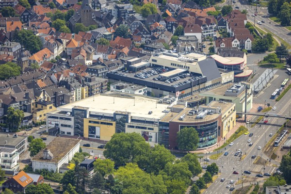Aerial view, Reschop-Carre shopping centre with Saturn and Kaufland supermarket, Hattingen, Ruhr area, North Rhine-Westphalia, Germany, DE, shopping, shopping centre, shopping markets, shopping place, shopping centre, Europe, aerial view, aerial photography, aerial photography, local supply centre, shopping centre, supermarket, overview, bird's-eye view, overview