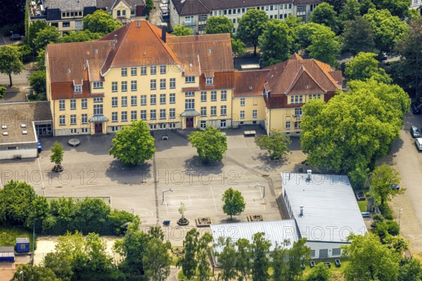 Aerial view, Waldstraße grammar school with schoolyard, Hattingen, Ruhr area, North Rhine-Westphalia, Germany, education, educational institution, DE, Europe, grammar school, educational institute, aerial view, aerial photography, aerial photography, school, overview, bird's-eye view, overview