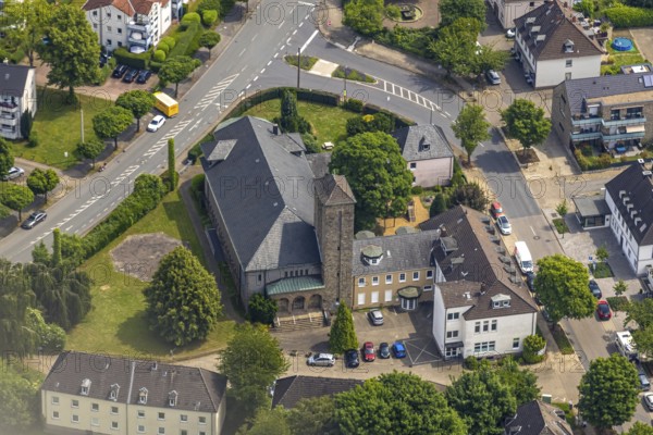 Aerial view, St. Joseph Catholic Church and St. Joseph Day Care Centre with St. Joseph Parish Office, Hattingen, Ruhr area, North Rhine-Westphalia, Germany, place of worship, DE, Europe, religious community, place of worship, sacred place, kindergarten, day care facility, day care centre, church, parish, day care centre, denomination, aerial view, aerial photography, aerial photography, rectory, religion, religious site, overview, bird's-eye view, birds-eyes view, overview