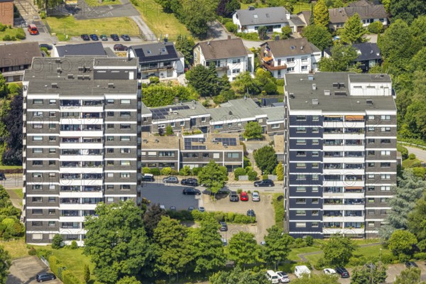 Aerial view, high-rise housing estate, two high-rise buildings on Bleibergstrasse, Leubeck, Heiligenhaus, Ruhr area, North Rhine-Westphalia, Germany, DE, Europe, property tax, real estate, aerial view, aerial photography, aerial photography, overview, bird's-eye view, housing estate, housing and living, residential area, housing quality, residential neighbourhood, housing estate, residential area, birds-eyes view, overview