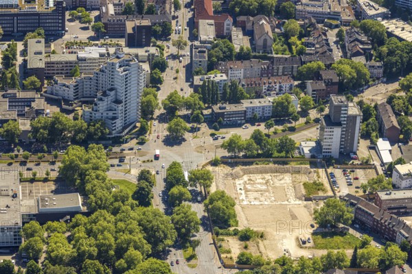 Aerial view, derelict building site of former central swimming pool, residential area with high-rise building Florastraße, Schalke, Gelsenkirchen, Ruhr area, North Rhine-Westphalia, Germany
