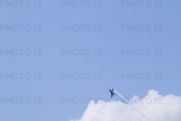 Turkish Air Force helicopters and fighter jets perform aerobatic maneuvers during Teknofest aerospace and technology festival. Gaziantep, Türkiye. September 24, 2020, Gaziantep, Gaziantep, Türkiye