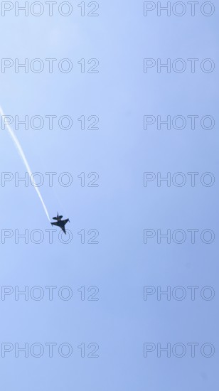 Turkish Air Force helicopters and fighter jets perform aerobatic maneuvers during Teknofest aerospace and technology festival. Gaziantep, Türkiye. September 24, 2020, Gaziantep, Gaziantep, Türkiye