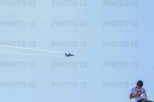 Turkish Air Force helicopters and fighter jets perform aerobatic maneuvers during Teknofest aerospace and technology festival. Gaziantep, Türkiye. September 24, 2020, Gaziantep, Gaziantep, Türkiye