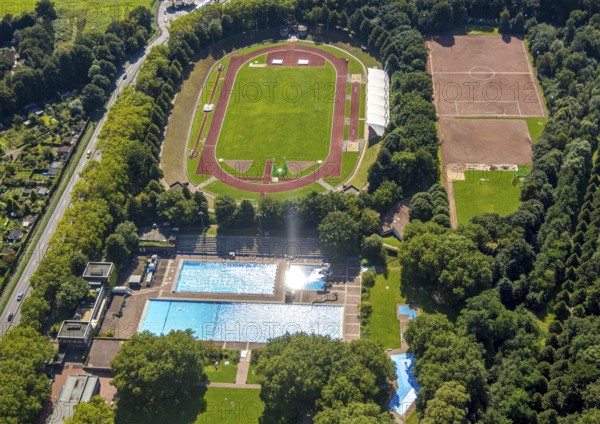 Aerial view, Gladbeck open-air swimming pool and Gladbeck stadium - Vestische Kampfbahn, Butendorf, Gladbeck, Ruhr area, North Rhine-Westphalia, Germany