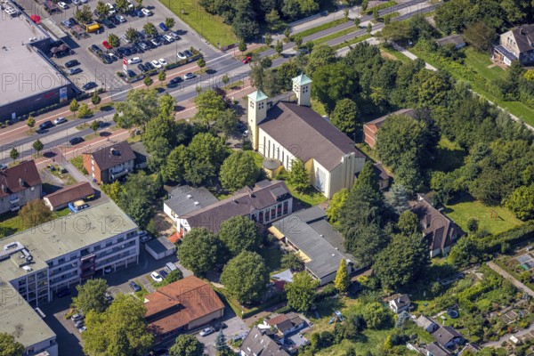 Aerial view, St. Marien Catholic Church with double church tower, International Girls' Centre Gladbeck, Brauck, Gladbeck, Ruhr area, North Rhine-Westphalia, Germany