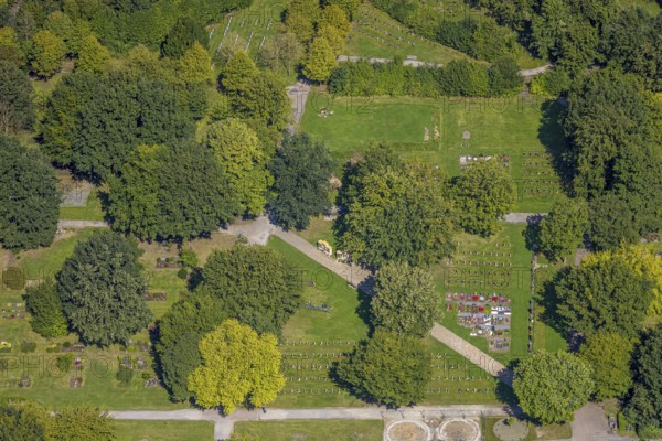 Aerial view, Brauck cemetery burial ground, Brauck, Gladbeck, Ruhr area, North Rhine-Westphalia, Germany