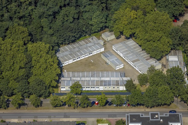 Aerial view, Central Accommodation Centre (ZUE) for refugees, Festwiese and Festplatz, Butendorf, Gladbeck, Ruhr area, North Rhine-Westphalia, Germany