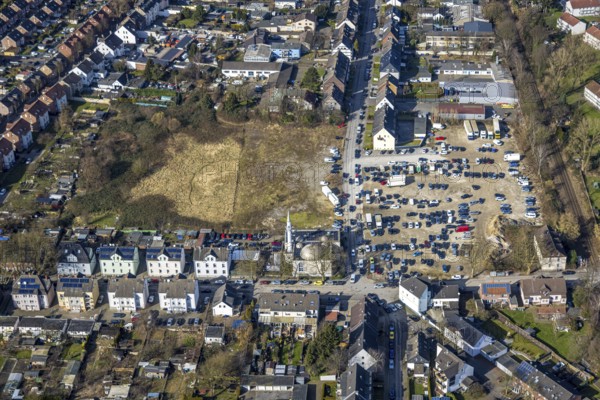 Aerial view, Mosque DITIB- Turkish Islamic Community of Gladbeck, Wielandstraße corner Bramsfeld, former site of furniture store Tacke, car park, Butendorf, Gladbeck, Ruhr area, North Rhine-Westphalia, Germany