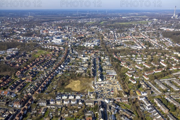 Aerial view, Mosque DITIB- Turkish Islamic Community of Gladbeck, Wielandstraße corner Bramsfeld, former site of furniture store Tacke with car parks, residential area and terraced house housing estate on Landstraße, Butendorf, Gladbeck, Ruhr area, North Rhine-Westphalia, Germany