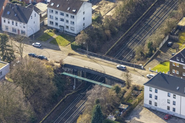 Aerial view, bridge Voßstraße over the railway line, residential area, Zweckel, Gladbeck, Ruhr area, North Rhine-Westphalia, Germany
