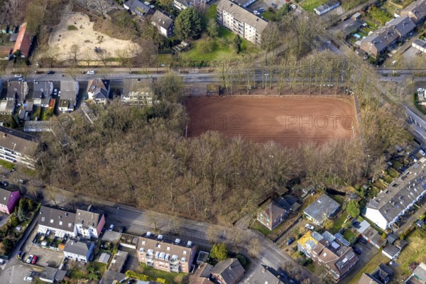 Aerial view, cinder pitch sports field Dorstener Straße corner Tunnelstraße, surrounded by trees, Zweckel, Gladbeck, Ruhr area, North Rhine-Westphalia, Germany